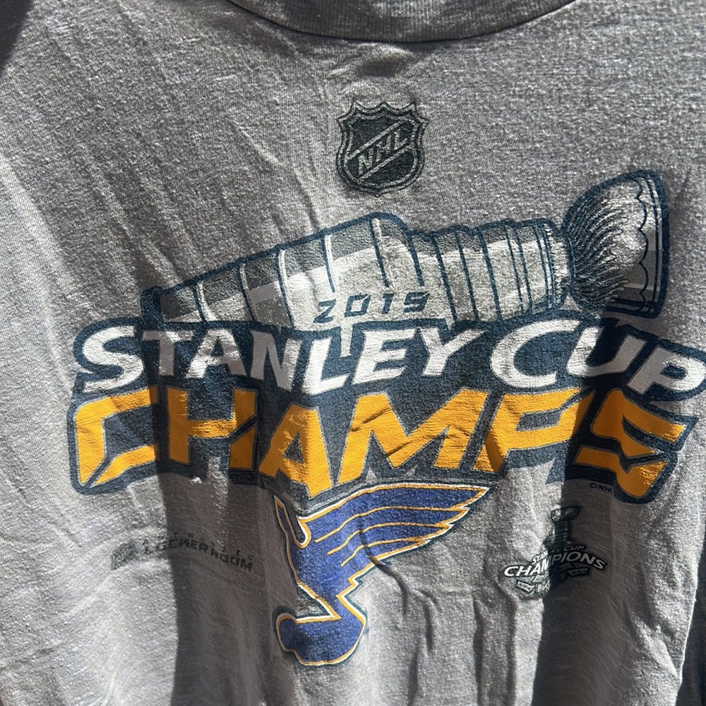 STL Blues Hockey Stanley Cup Champs 2019 Long Sleeve T Shirt sz L Gray EUC - Picture 11 of 15